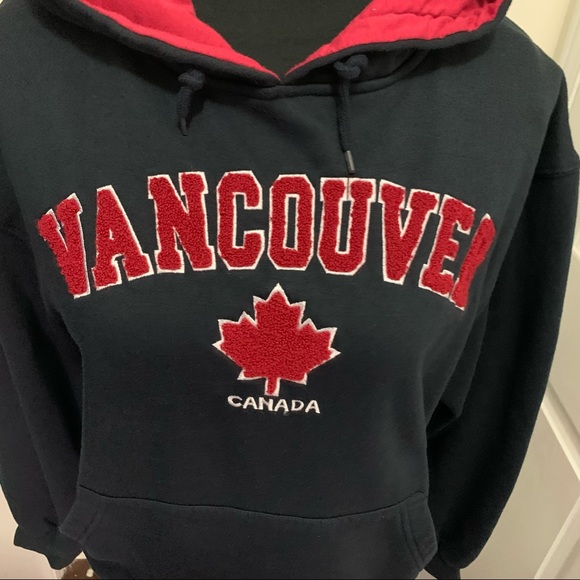 TeePee  Spell Out Vancouver Hoodie Size Medium - Picture 6 of 10